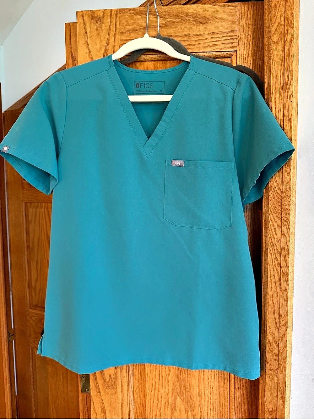 FIGS Catarina Scrub Top V-Neck Size Medium